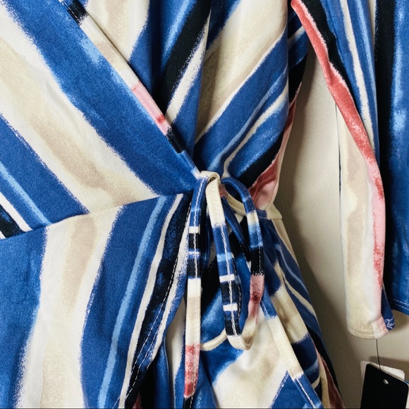 BCX Watercolor Wrap Blouse NWT Size XL - Picture 5 of 9